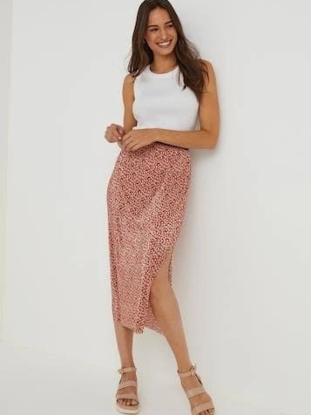 Pink Plisse

 Midi Skirt with Side Slit